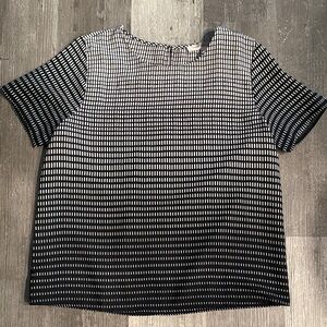 Forever 21 Black and White Short Sleeve Grid Print Top